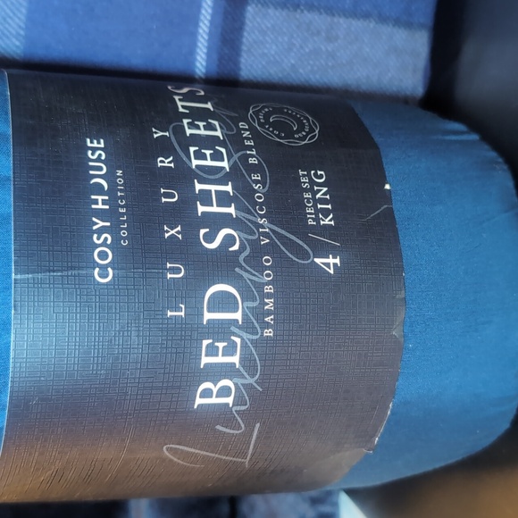 King Gap Duvet with two sets of king Cozy House sheets NWT - Picture 4 of 7